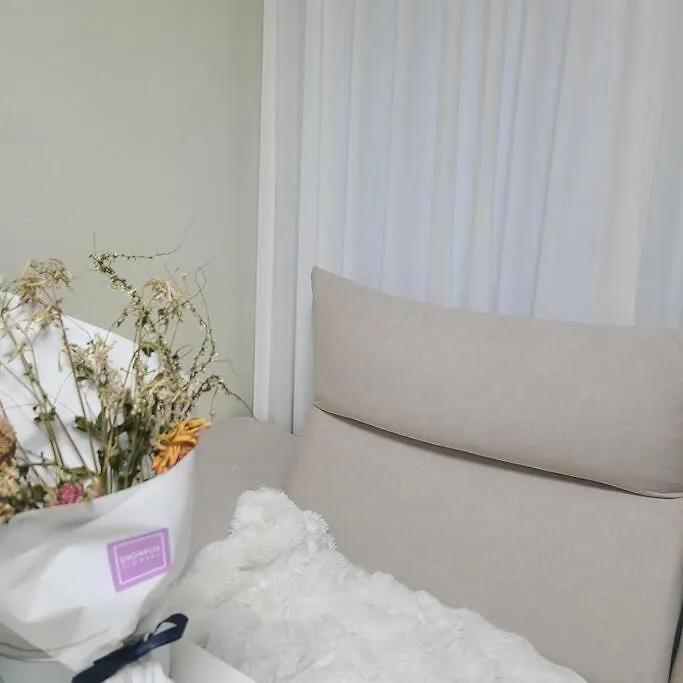 Gæstehus Long-Term Accommodation Hongik University 5-Minute Women-Only Guesthouse, Aura Space, And Long-Term Discount Business Trip Wifi Yeonnam Mangwon Hapjeong Hongik University Street Seoul